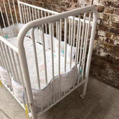 White Metal Crib w/Mattress and Bedding