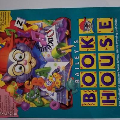 CD Book House (Ages 2-5 yrs0