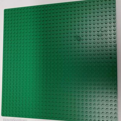 Lego base green