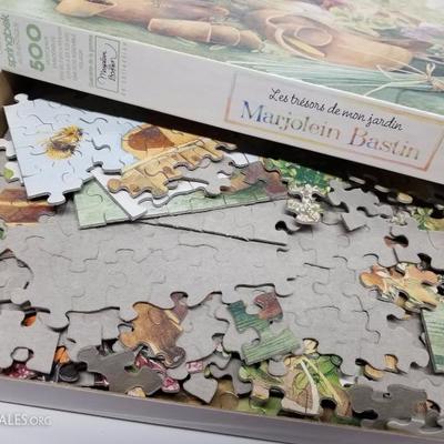 Jarding puzzle in pastels 