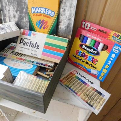 Artist Supplies Pastels, Chalks, Markers