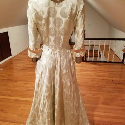  MGM Hollywood Star Elaine Ravell estate 1940's silk embossed dressing gown