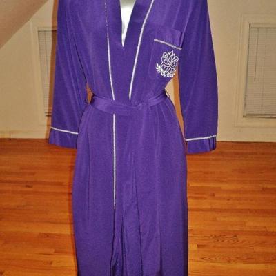 Vtg Iconic Natori Purple kimono/robe crest embroidery sash belt