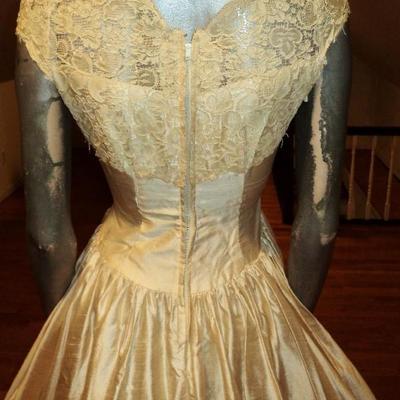 Vtg 1950's Peau de Soie guipure ball gown lace sequin pearl train