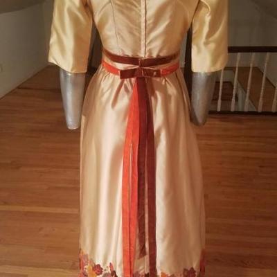 Vtg 1940's hand embroidered maxi gown velour belt/bow