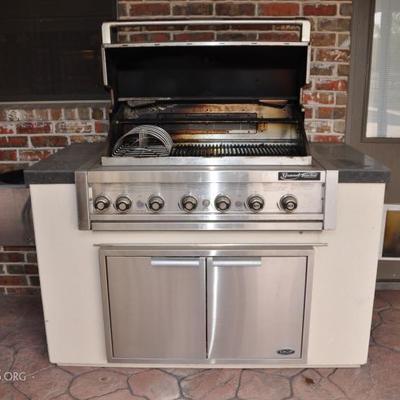 Grand Turbo Propane Grill with Island