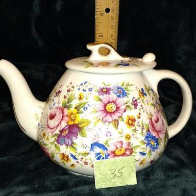 B7-35 VINTAGE Henry Teapot, Staffordshire, England 2-3 Cup