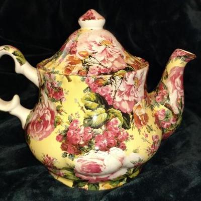 B3-16 Vintage Crown Burslem	Teapot, Chintz