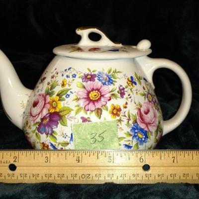 B7-35 VINTAGE Henry Teapot, Staffordshire, England 2-3 Cup