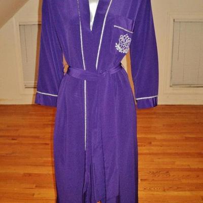 Vtg Iconic Natori Purple kimono/robe crest embroidery sash belt