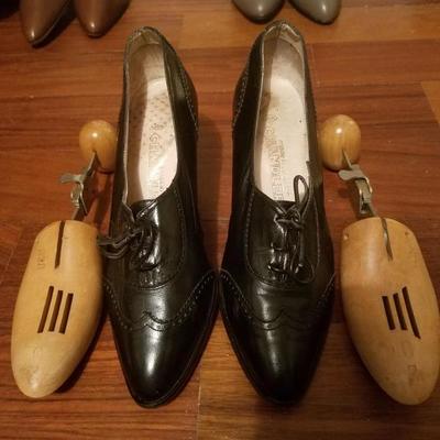 Vtg lot of 5 pair of shoes 4  antique trees 