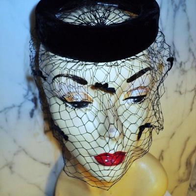 Vtg 1940's fascinator demi chapeau  bows net open crane design