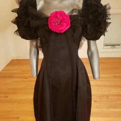 Haute Couture 1970's Bill Blass Museum worthy silk gown horsehair swirl design 