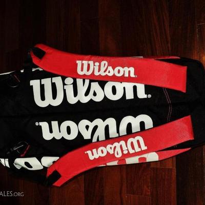 Wilson Tour Tennis Racquet bag red black shoulder straps