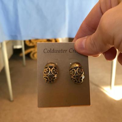 Lot 112 - Earrings 