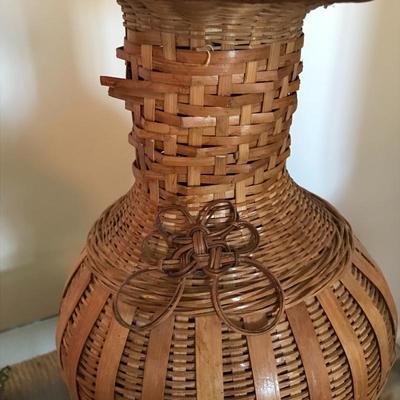 Lot 95 - Wicker End Table and Pair of Lamps 
