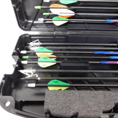 Set of 18 RedHead Carbon Max Arrows in Hard Case Carrier