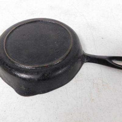 Cast Iron Skillet Marked 3 S Unknown Maker