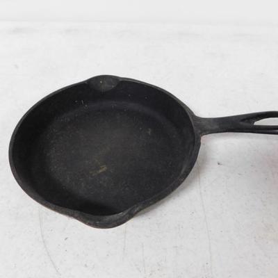 Cast Iron Skillet Marked 3 S Unknown Maker