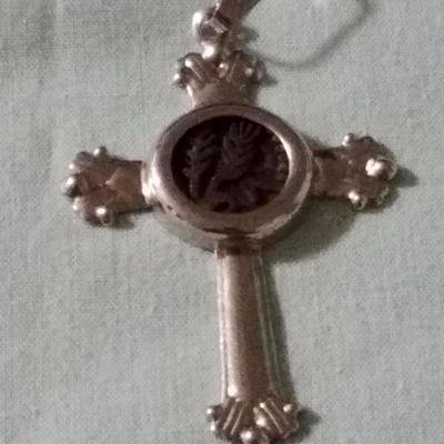Vintage Silver Cross Necklace with crest