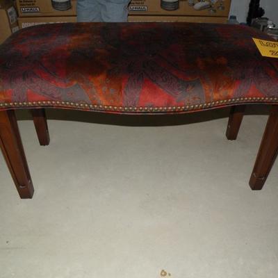 LOT 22 - Upholstered BENCH