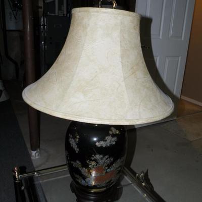 LOT 21 - Table Lamp & End Table
