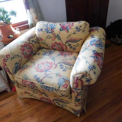 Overstuffed Livingroom Upholstered Chair