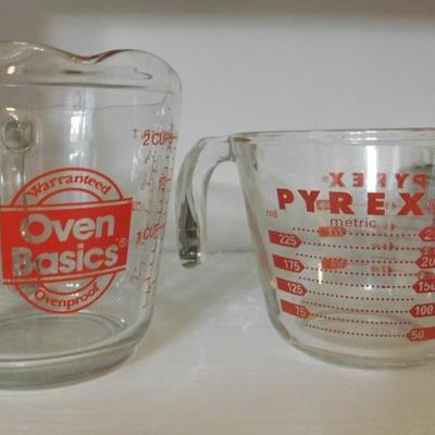 Set of Pyrex and Anchor Measuring Cups