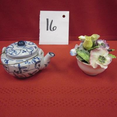 Small, Decorative Floral Container, Small, Blue/White Teapot, 2 pcs