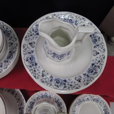 White/Blue China, Henry Ford Museum 53 pcs