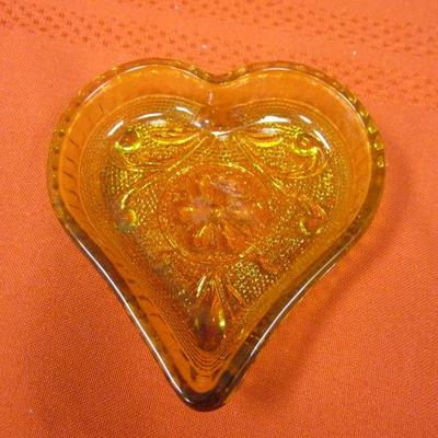 Tiara glass 2-dessert dishes 1- heart shape trinket dish