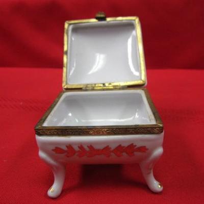 Vintage Candy Dish, Vintage Bee Trinket Box, 2 pcs
