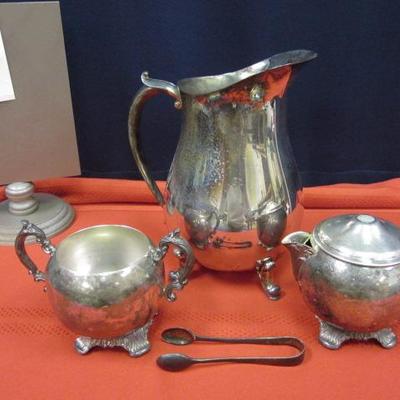 Silver plated coffee pot with creamer/sugar 3 pcs