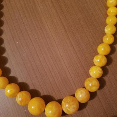 Vtg 1940'silk Celluloid/Bakelite necklace 