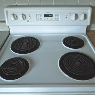 Lot 70 GE Profile Spectra Electric Range White