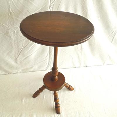 Lot 55 Vintage Maple Side Table Tripod Leg