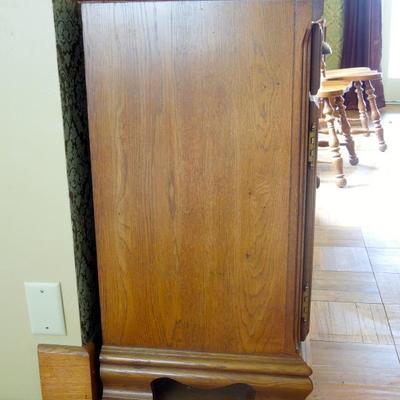 Lot 78 Vintage Kincaid Oak Side Buffet 