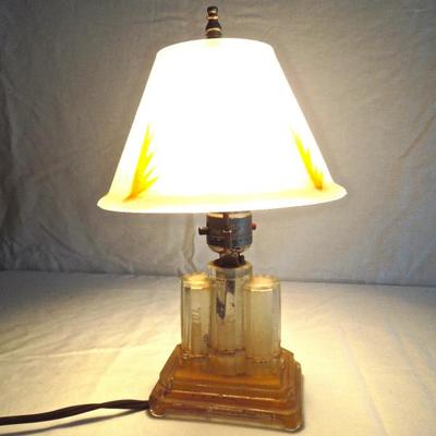 Lot 14 Small Vintage Glass Art Deco Style Boudoir Lamp