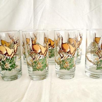 Lot 42  Set of 9 Decal White Tail Deer Tumbler Drinking Glasses