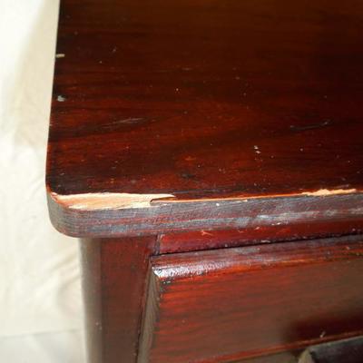 Lot 57 Vintage Mahogany Stained 3 Drawer Bedside Dresser