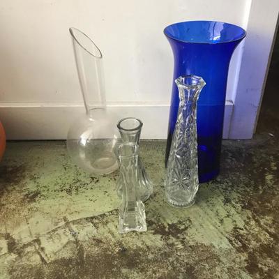 A Set Of 5 Different Vases 