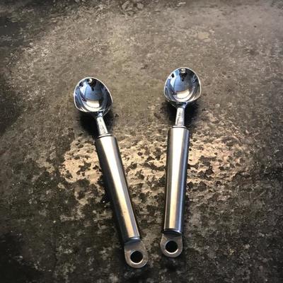 A Set Of 2 Ice-cream Spoon Scoops 