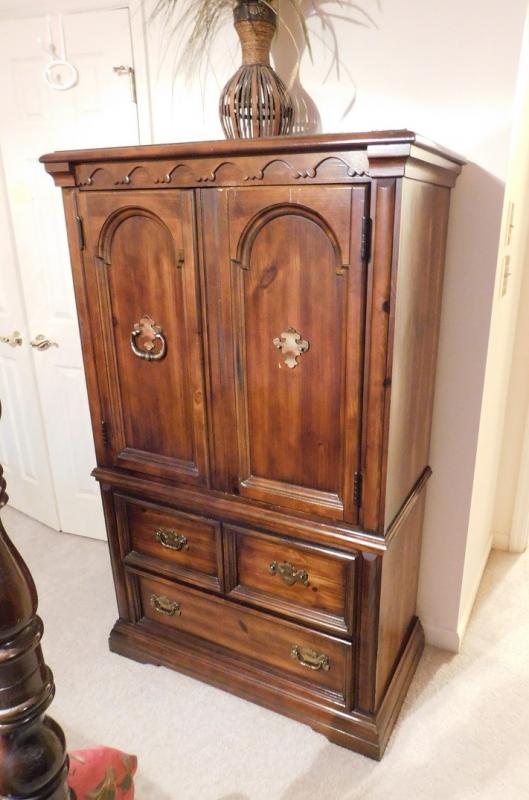 Bassett Solid Wood Armoire 40' x 19" x 62"h