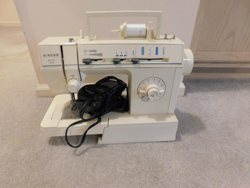 Singer Merritt 4525 Sewing Machine