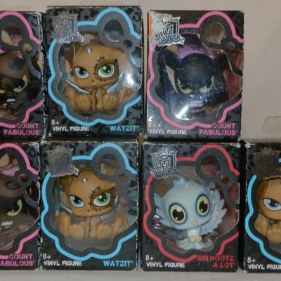 Mixed Lot of 7 Monster High Vinyl Figures - Lot 62