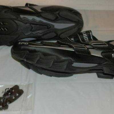 Men's Shimano Biking Shoes - Lot 119