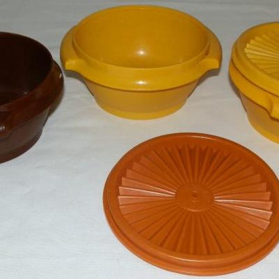 Mixed Lot of Tupperware - Lot 81