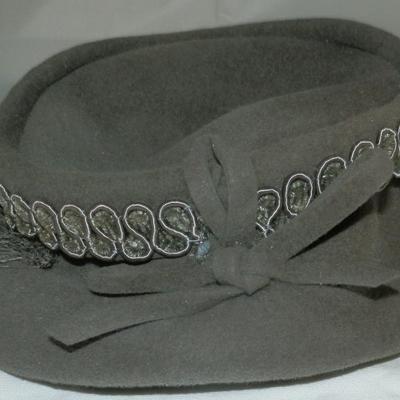 Vintage Handbag & Ladies Hat - Lot 24
