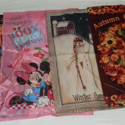 Mixed Lot of Themed Outdoor Flags - Lot 78