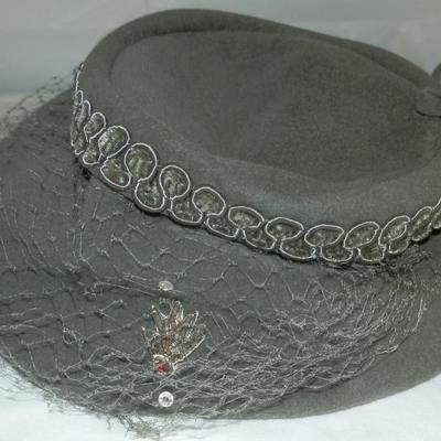 Vintage Handbag & Ladies Hat - Lot 24